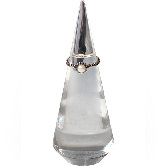 Silpada Jewelry - SILPADA Retired Sterling Silver Pearl Woman’s Ring Designer Jewelry